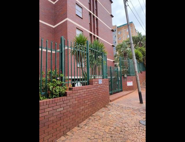 2 BEDROOM APARTMENT FOR SALE IN WONDERBOOM SOUTH